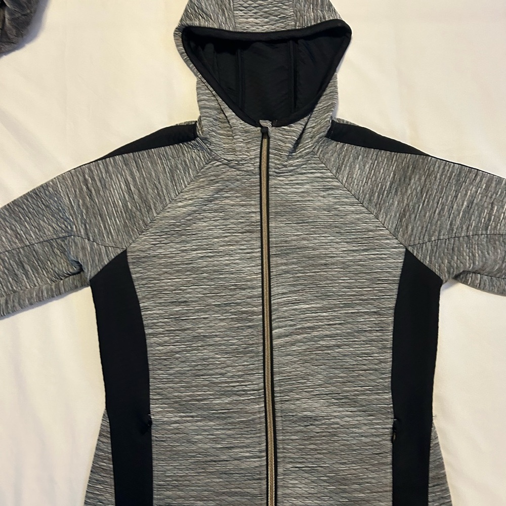 Athleta Gray and Black Raglan Long Sleeve Sweatshirt